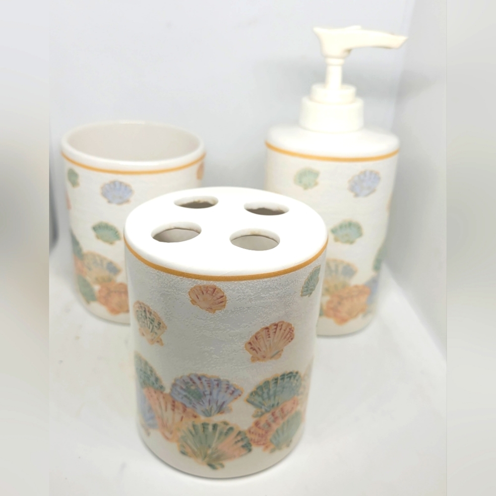 Bathroom set, Bathroom seashell decor, seashells, toothbrush, Bath accessories